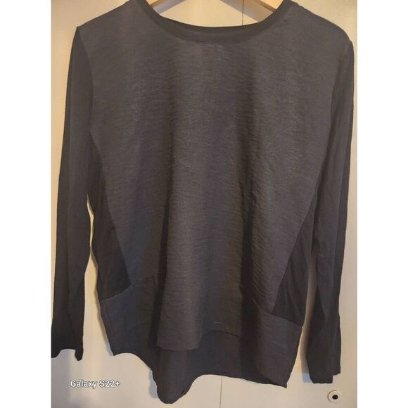 T10 Cubism black blouse - Picture 1 of 7